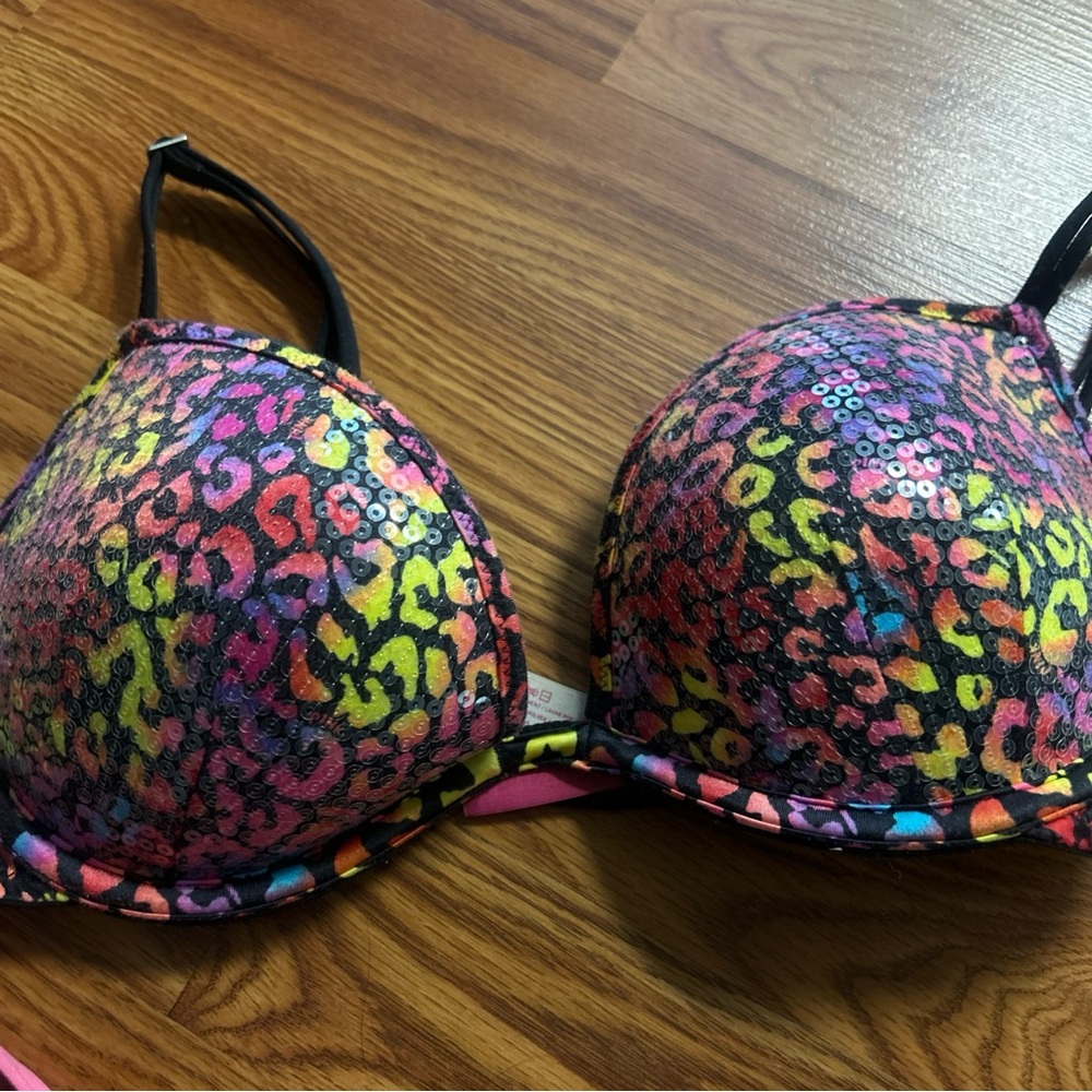 Victoria secret pink rare Colorful Leopard Print Bra push-up plunge bra